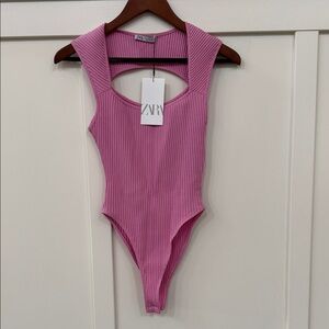 Zara women’s Ribbed Pink Bodysuit Sz M